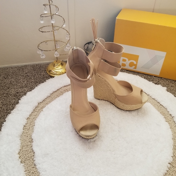 Bamboo Beige Wedge Heels - Picture 3 of 7